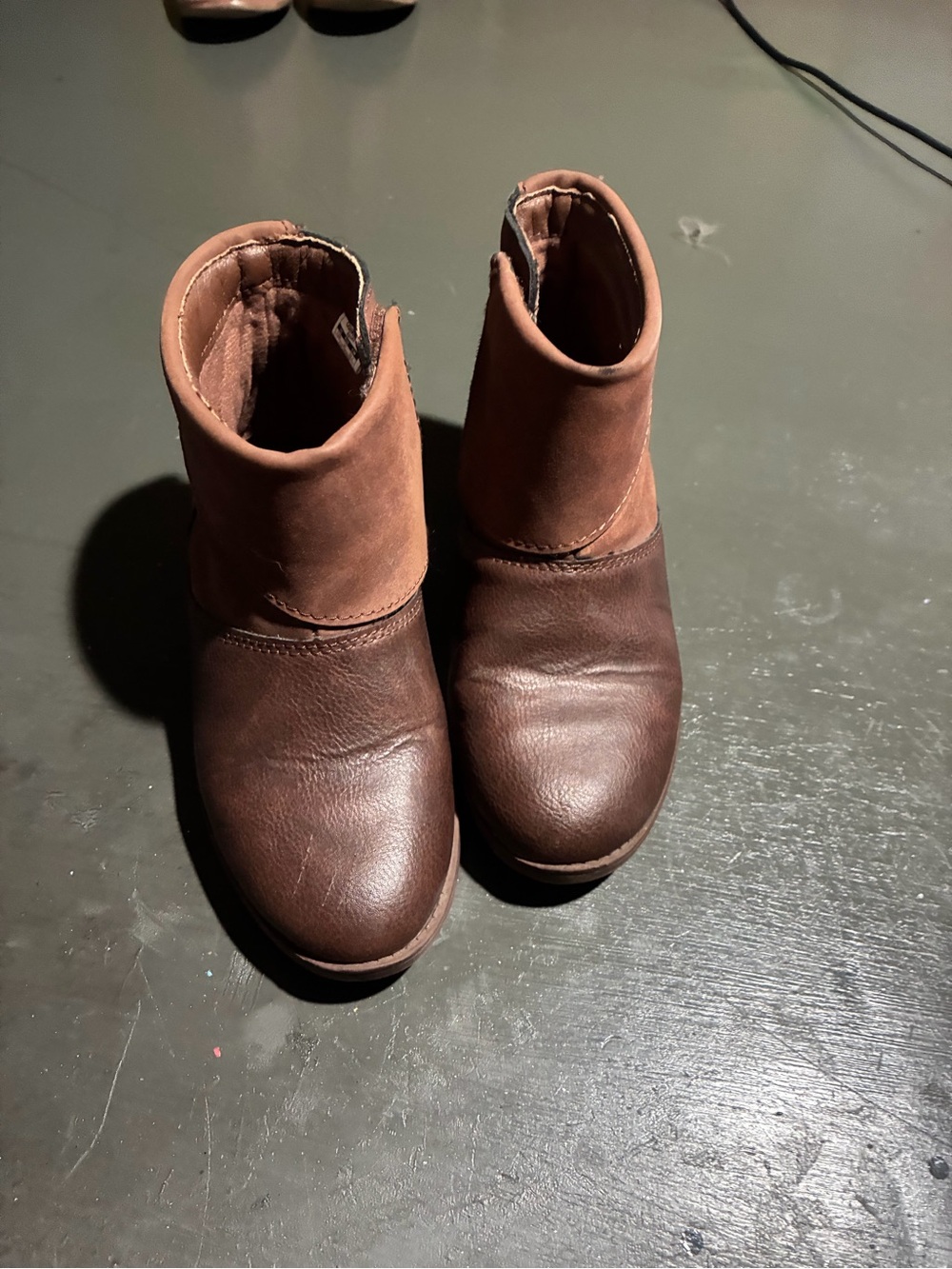 Osh kosh bgosh Kids Brown Ankle Boots size 13 Kids
